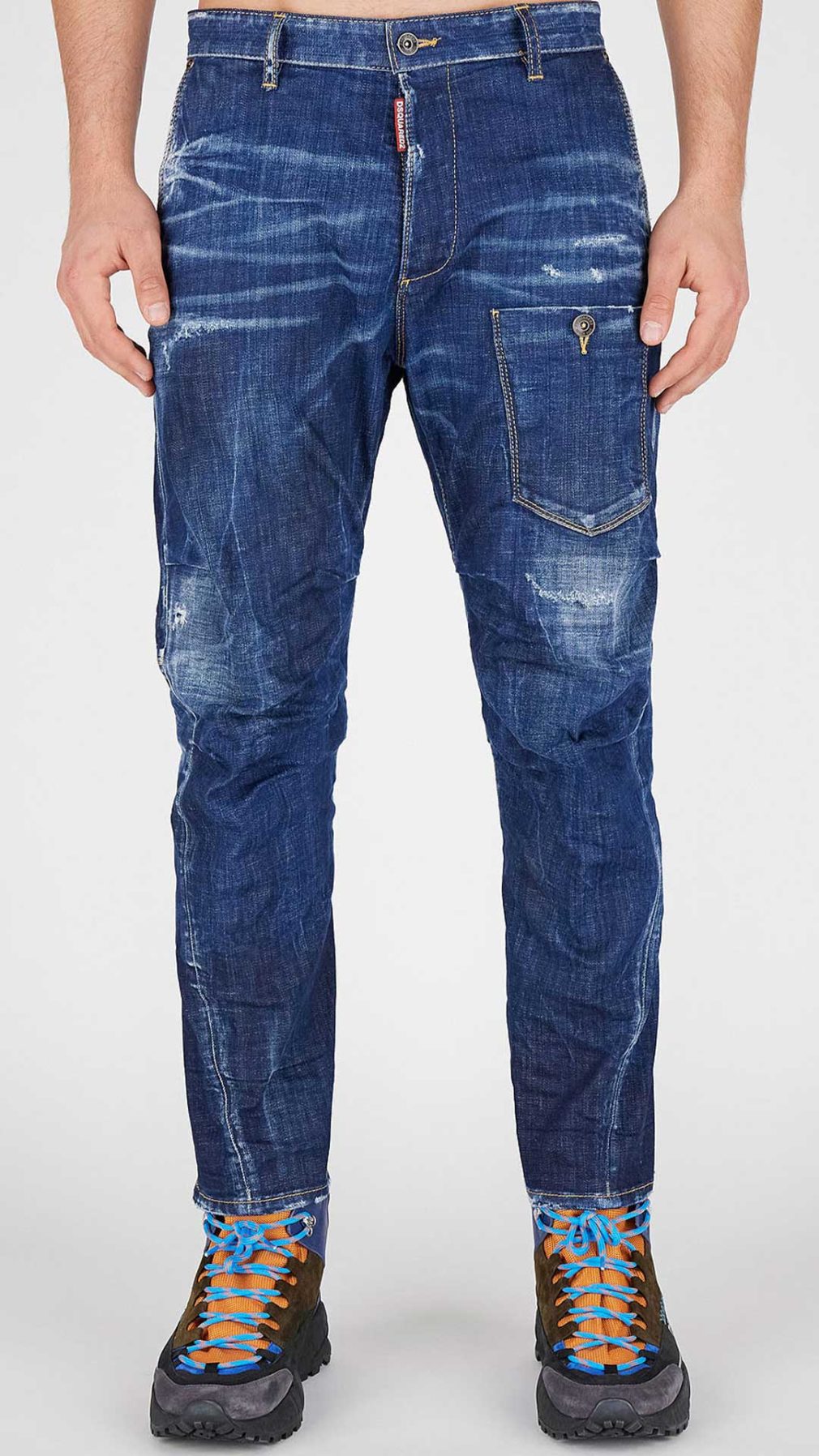 Jeans Skipper Fit Dsquared2 etiqueta negra con logotipo