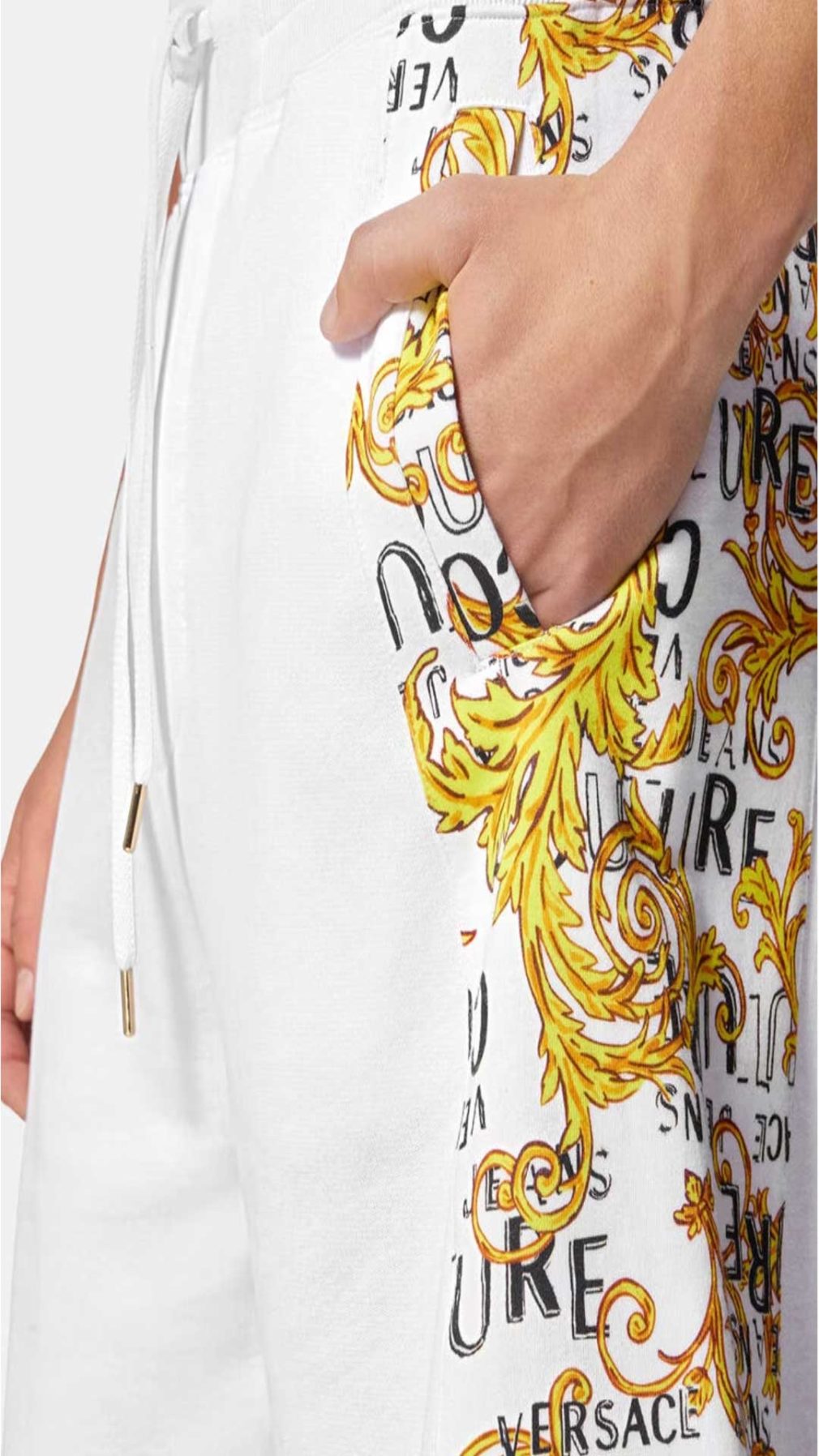 Pantalón corto deportivos de Versace Jeans Couture