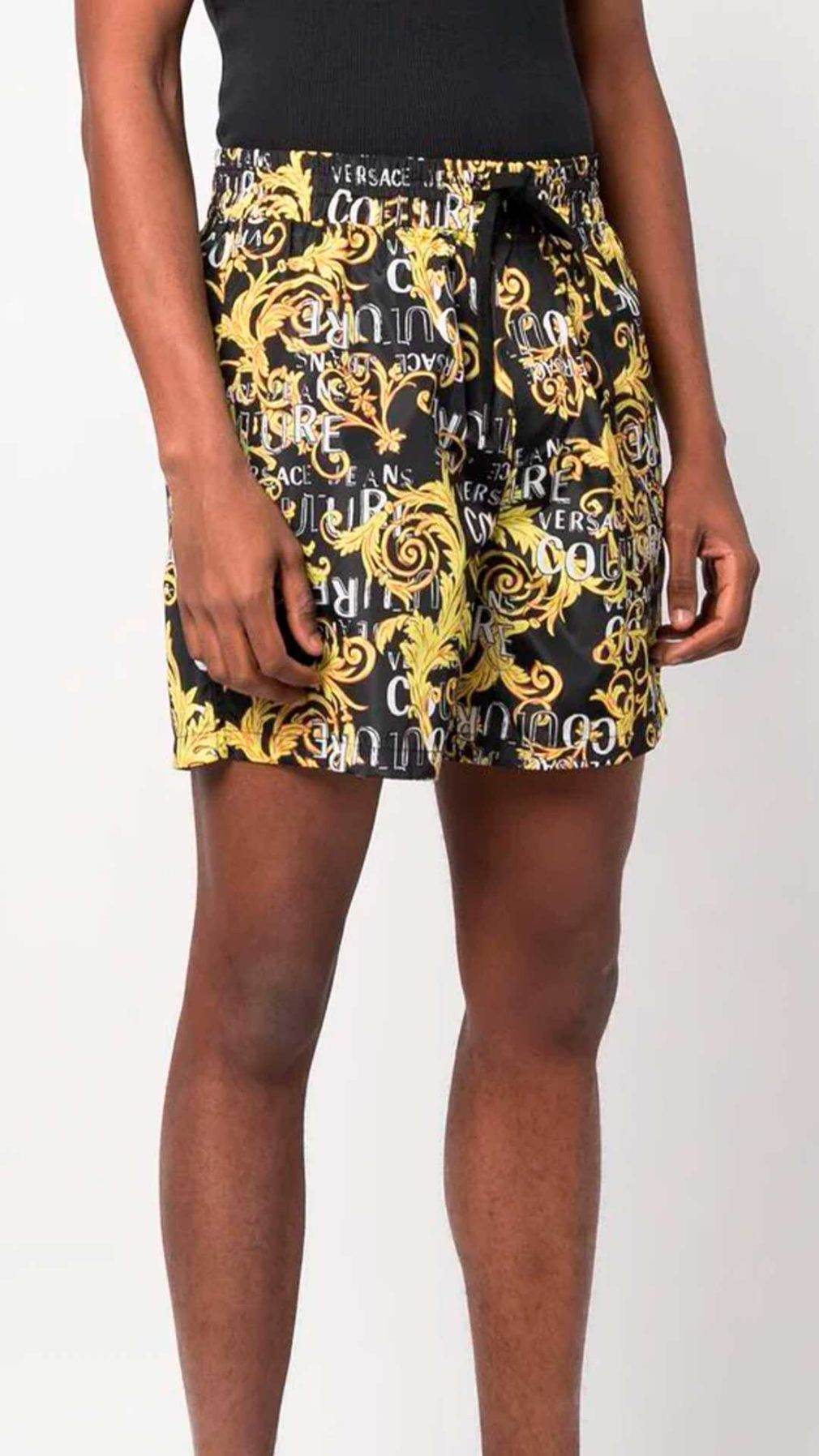 Pantalón corto Versace Jeans Couture con estampado Barroco