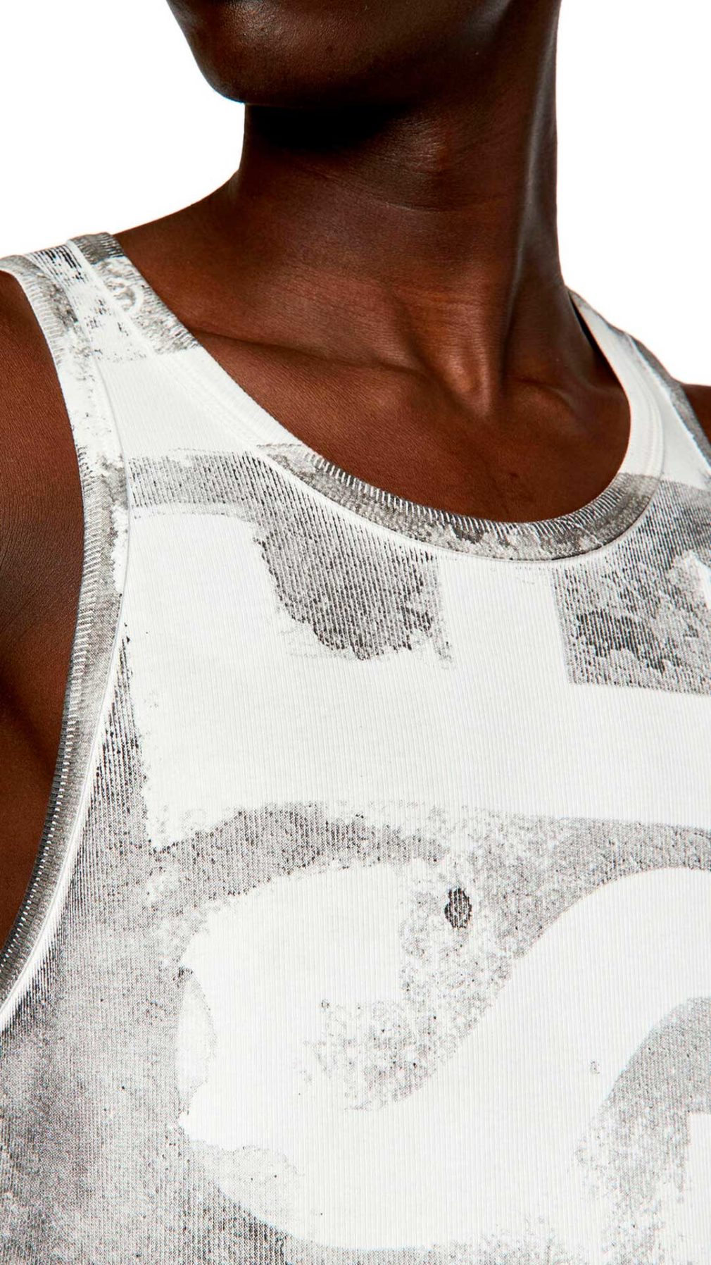 Camiseta Diesel con logotipo