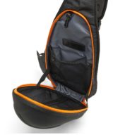 Bolso Diesel con logotipo D en relieve
