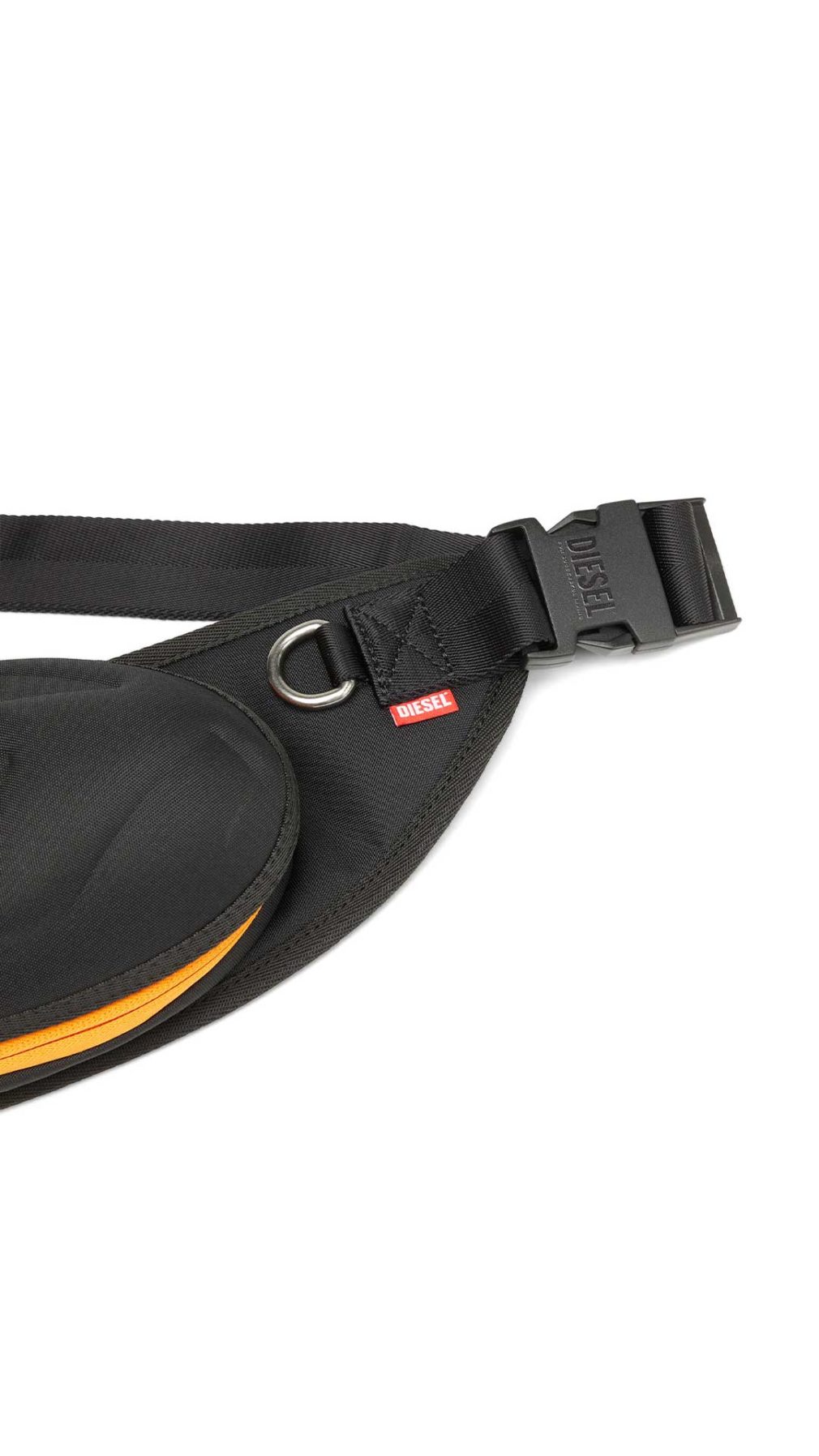 Riñonera Diesel con logotipo D en relieve