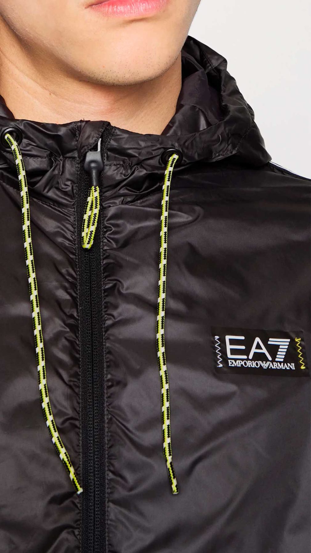 Chaqueta con capucha EA7 Emporio Armani