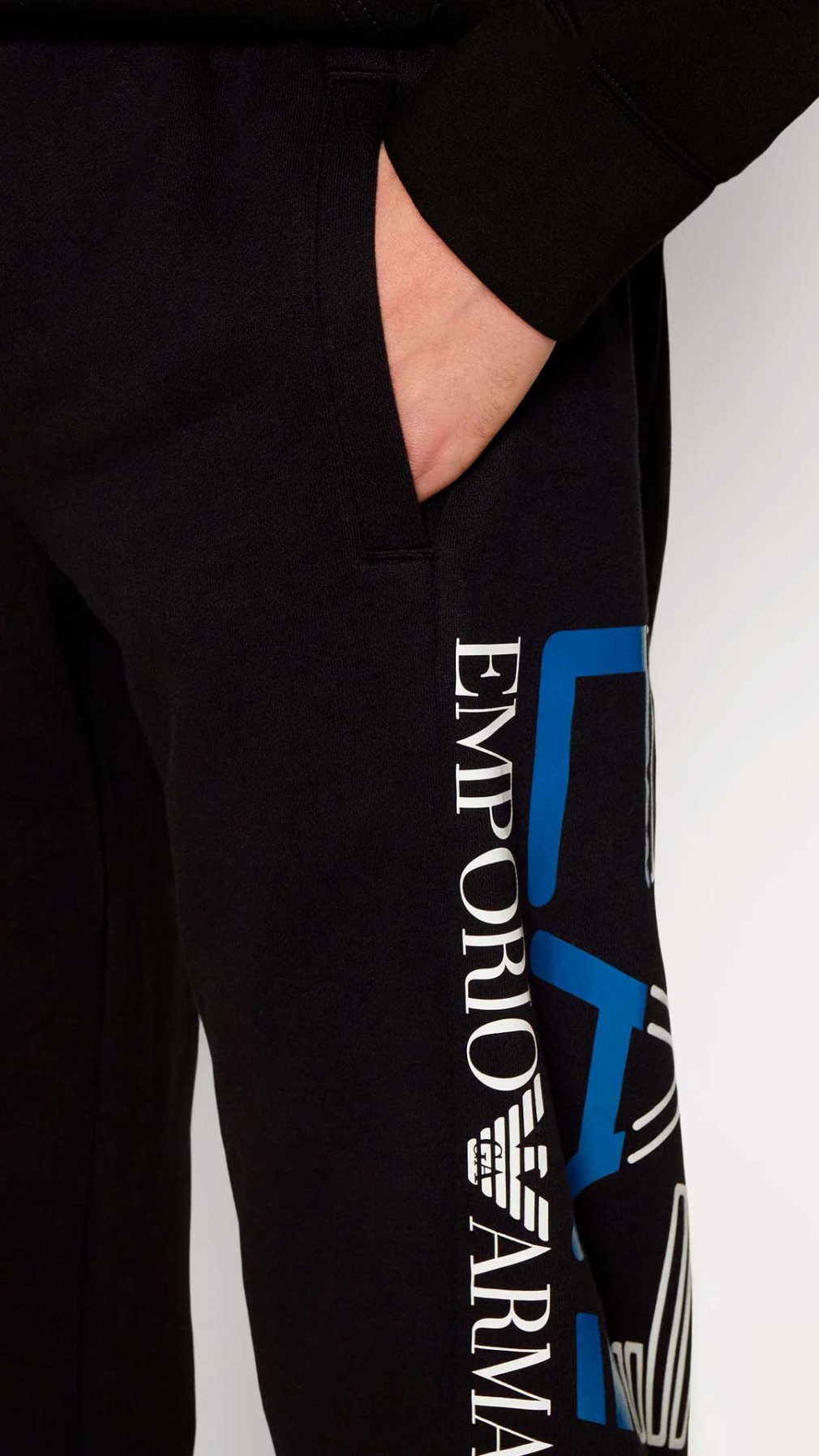 Pantalón deportivo EA7 Emporio Armani
