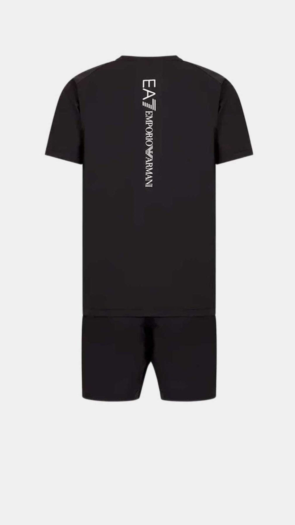 Conjunto Ea7 Emporio Armani en tejido técnico VENTUS7