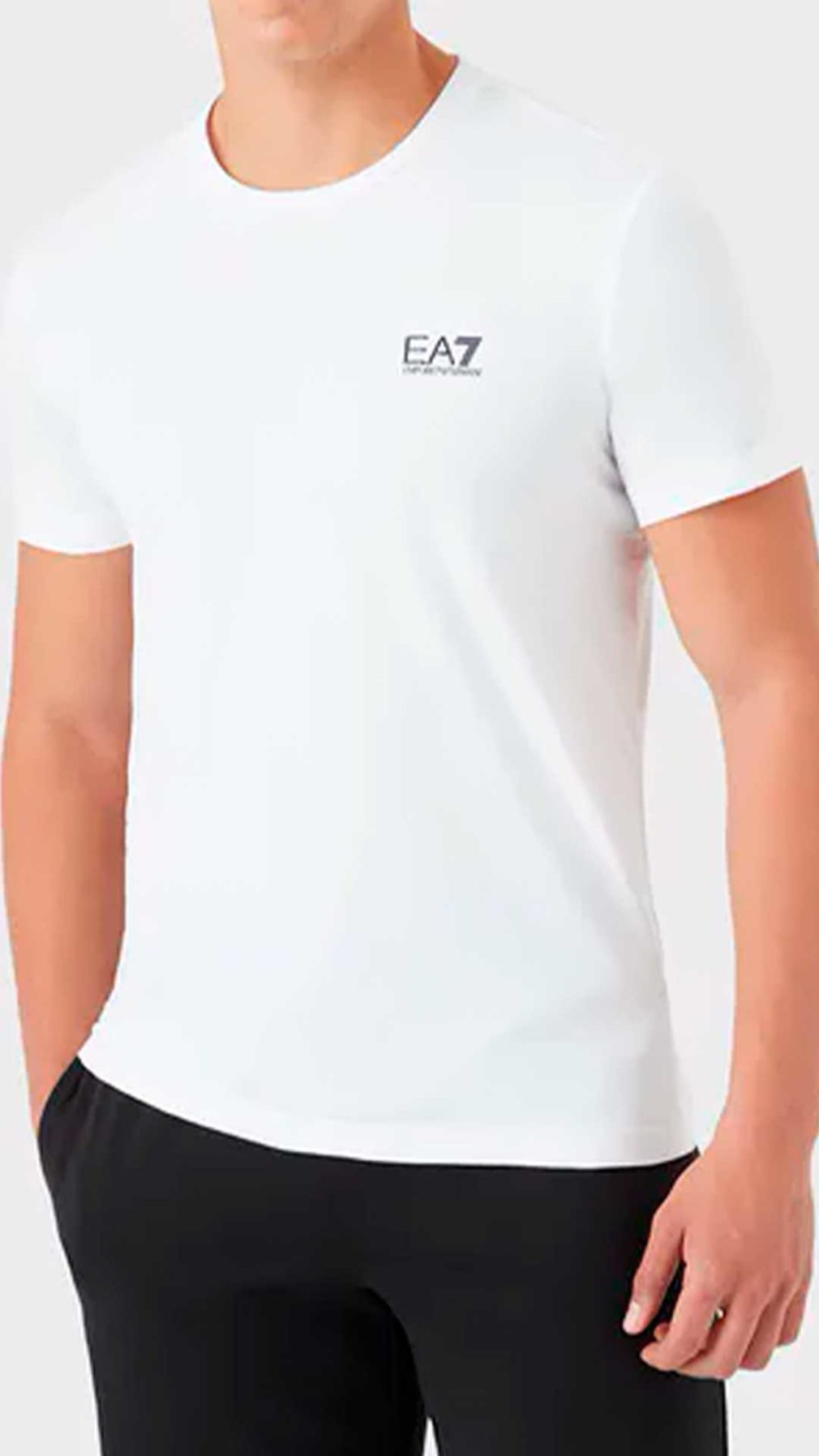 Camiseta EA7 Emporio Armani con logotipo