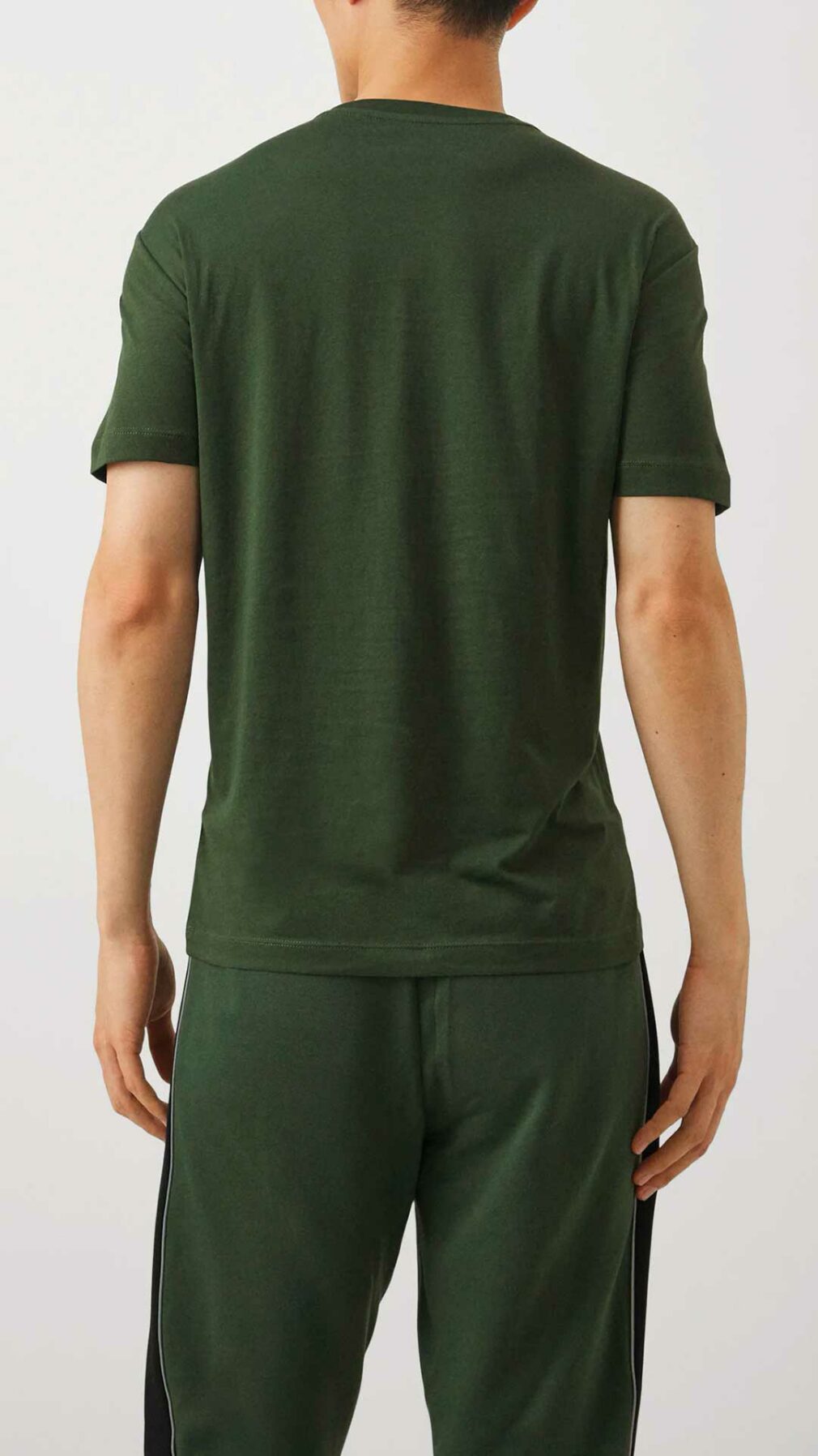 Camiseta con logotipo dorado de EA7 Emporio Armani