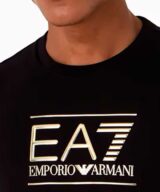 Camiseta con logotipo dorado de EA7 Emporio Armani