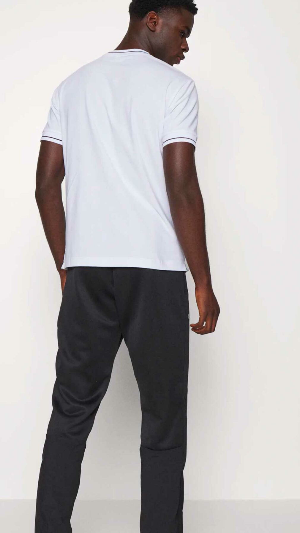 Camiseta con logotipo de EA7 Emporio Armani