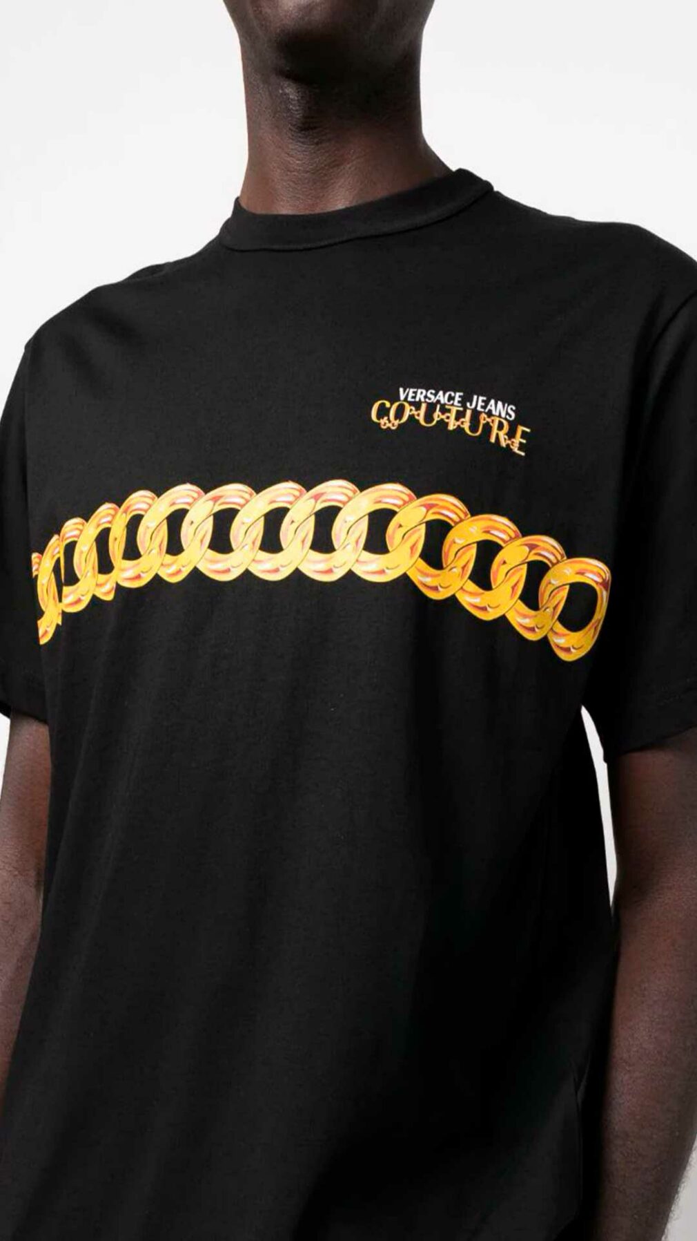 Camiseta con estampado de cadena de Versace Jeans Couture