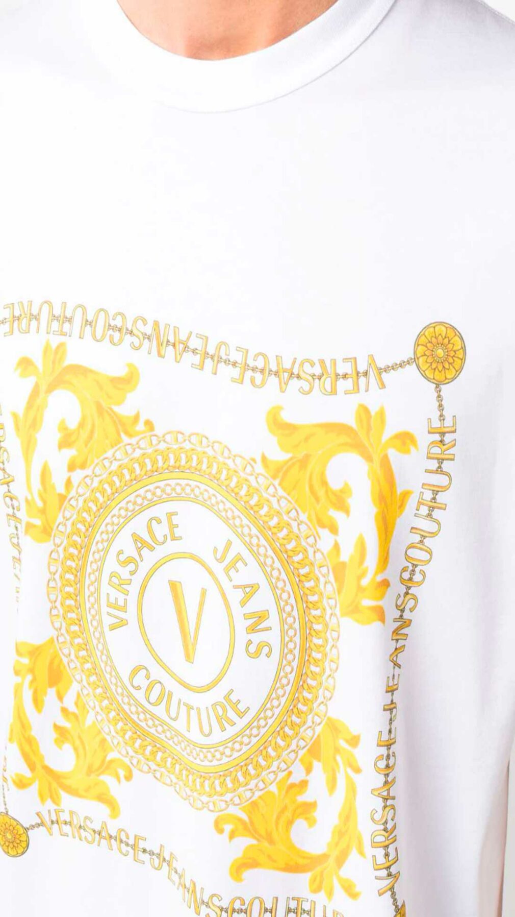 Camiseta con estampado Barroco de Versace Jeans Couture