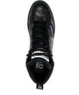 Botas con estampado gráfico de Versace Jeans Couture
