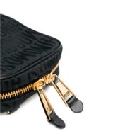 Bolso pequeño con logo estampado de Moschino