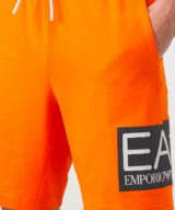 Pantalón corto EA7 Emporio Armani con logotipo