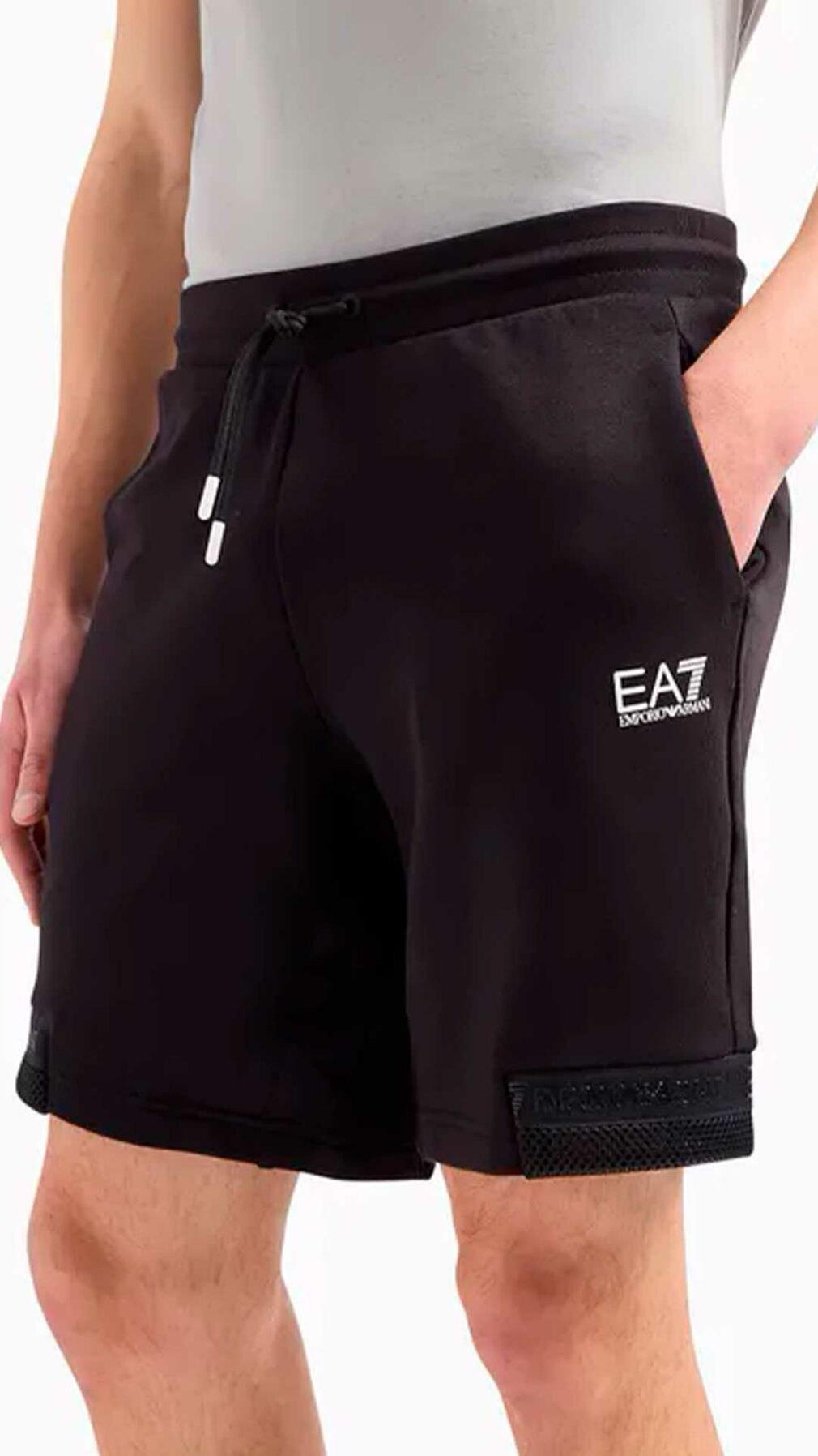 Pantalón corto de EA7 Emporio Armani