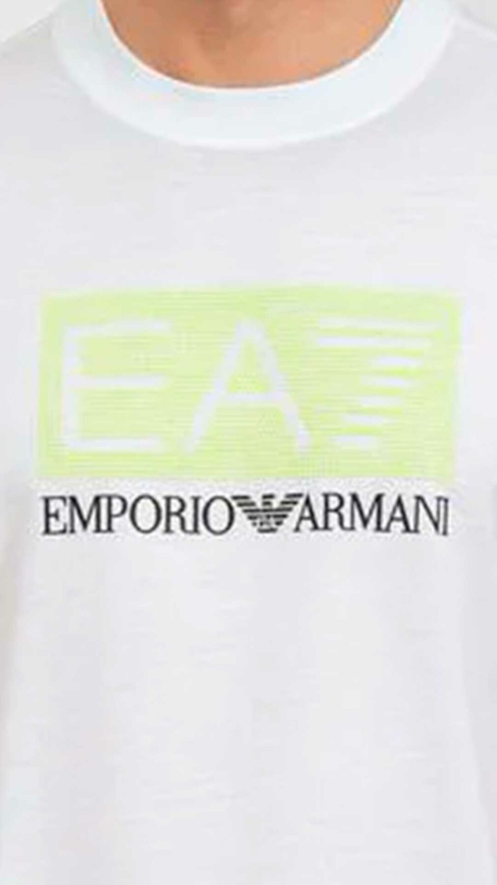Camiseta EA7 Emporio Armani con logotipo