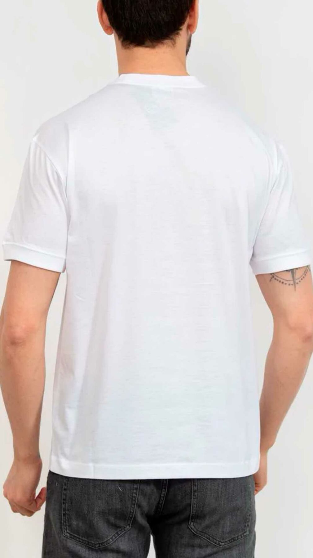 Camiseta EA7 Emporio Armani con logotipo