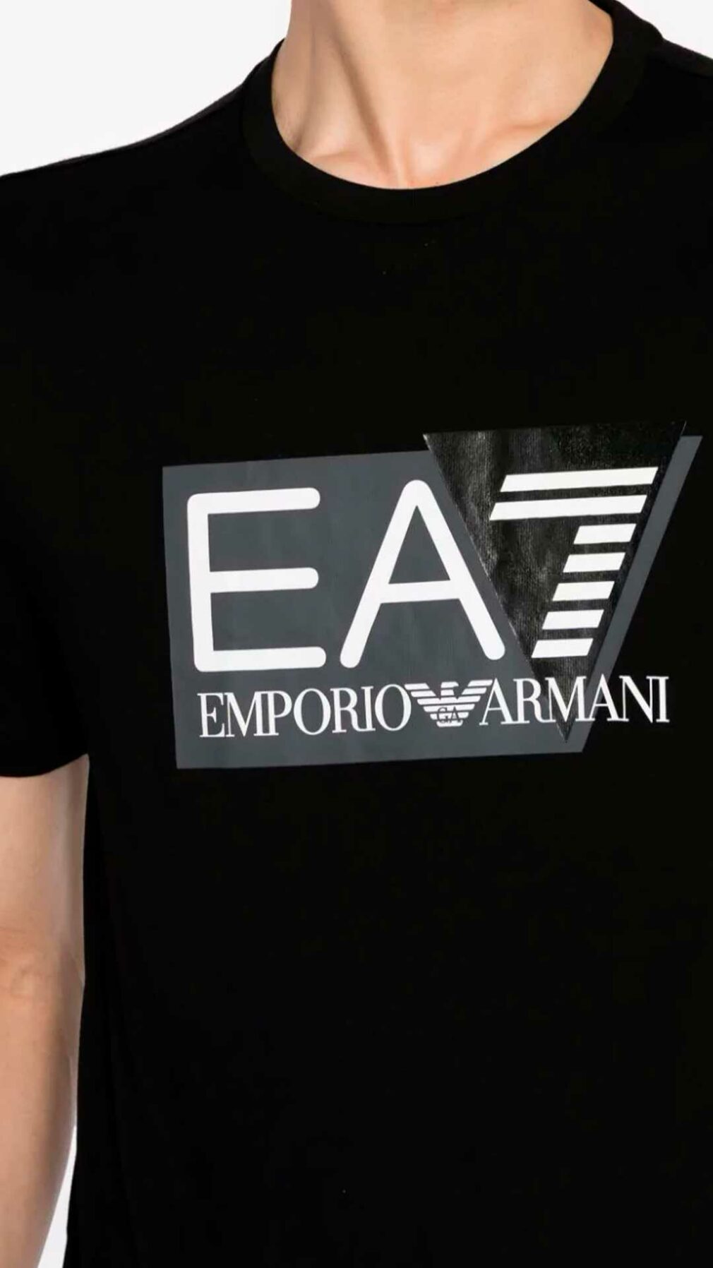 Camiseta EA7 Emporio Armani con logo estampado
