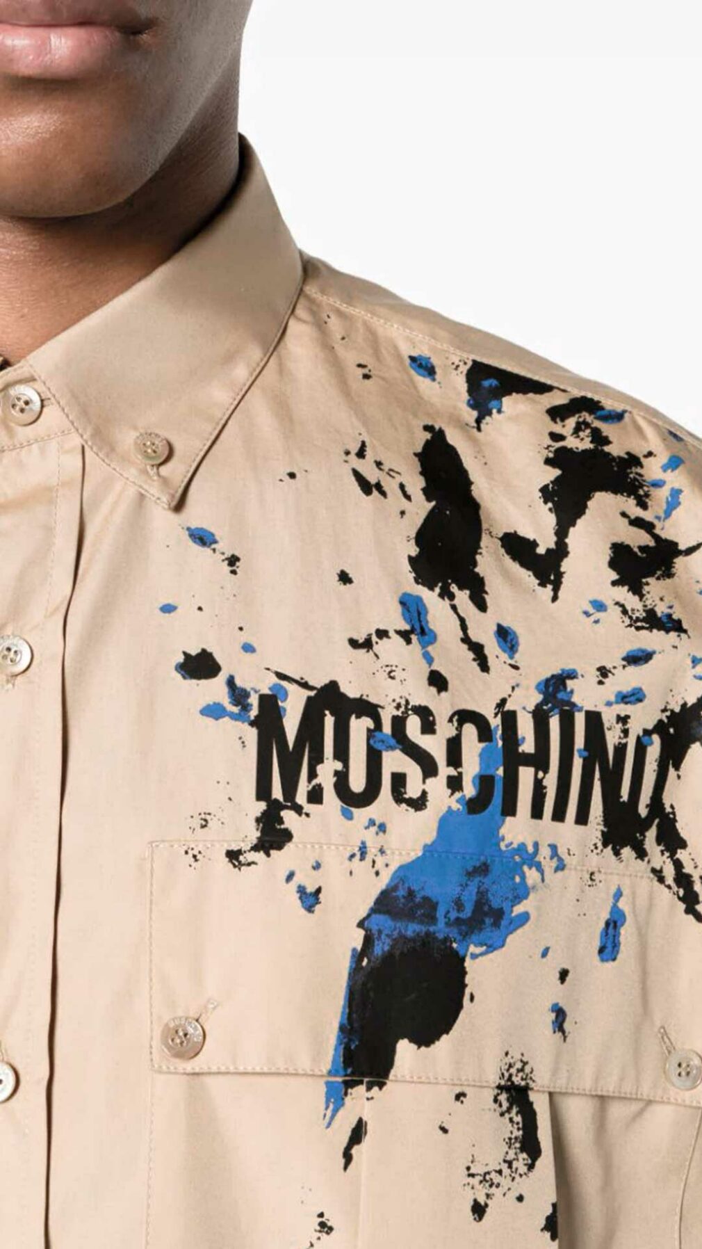 Camisa Moschino con logotipo holgada