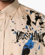 Camisa Moschino con logotipo holgada