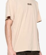 Camiseta Moschino con logotipo bordado