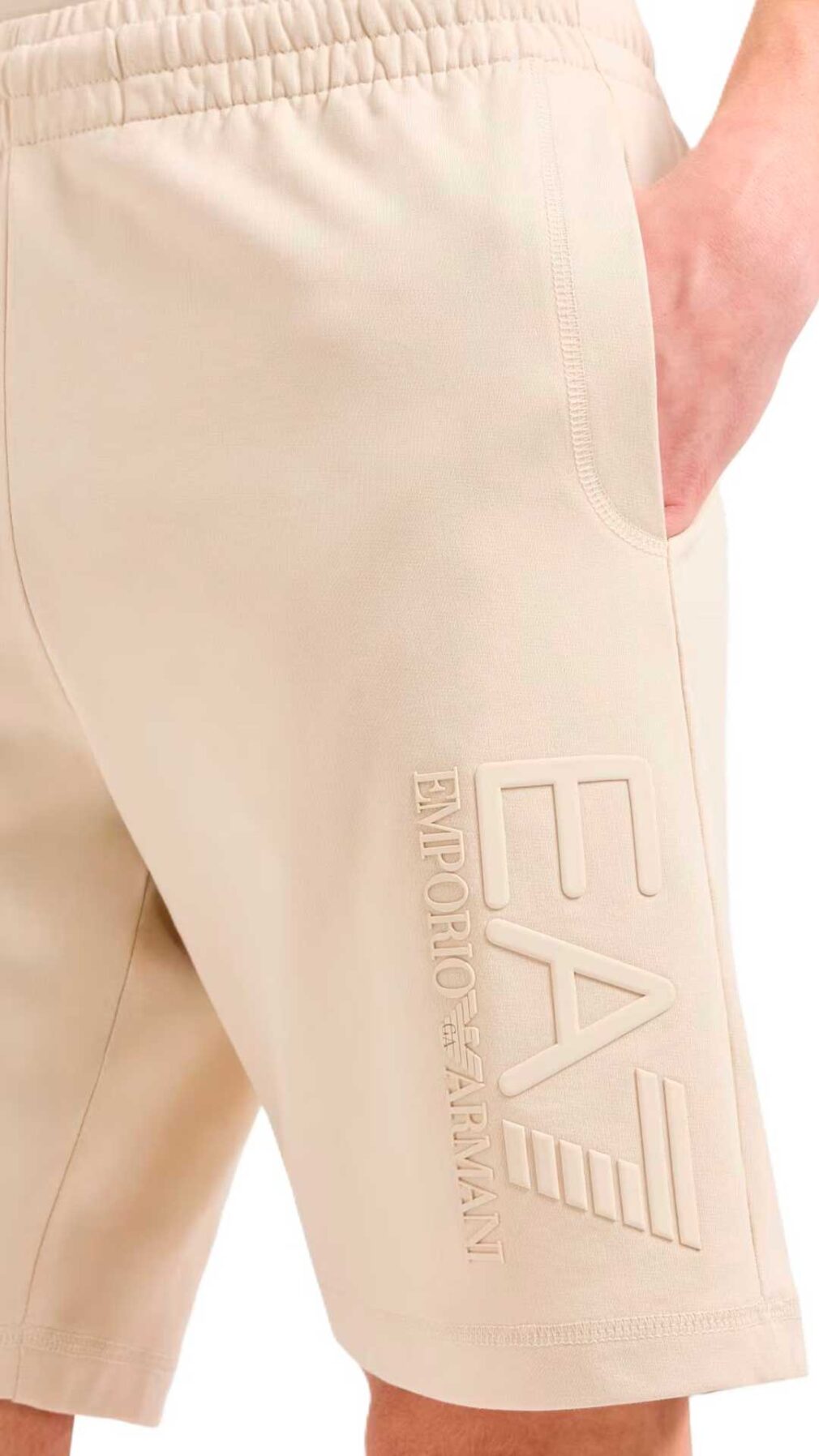 Pantalón corto deportivo de EA7 Emporio Armani