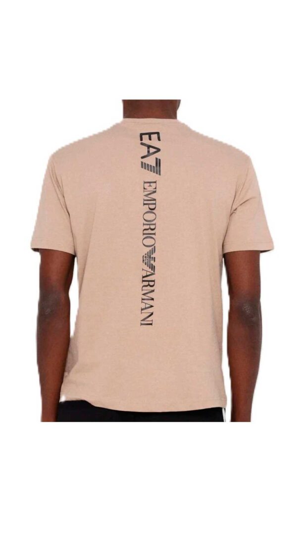 Camiseta EA7 Emporio Armani con logotipo
