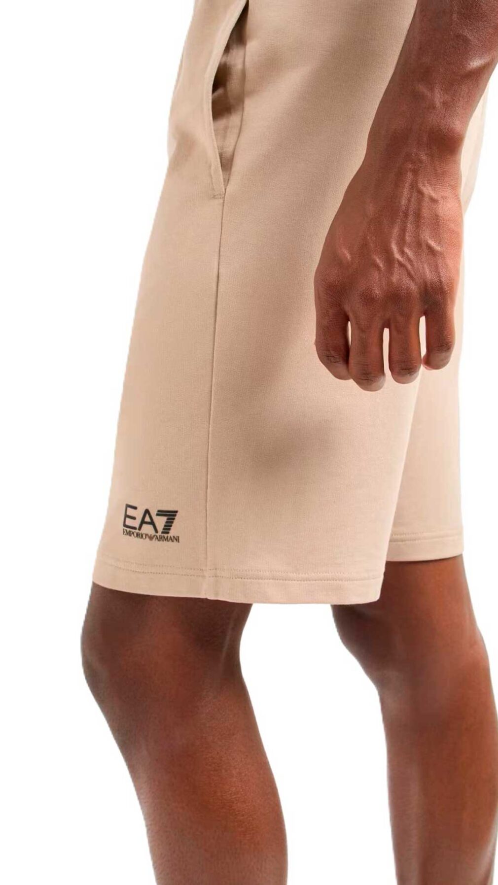 Pantalón corto deportivo de EA7 Emporio Armani