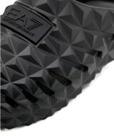 Zapatilla EA7 Emporio Armani con motivo geométrico 3D