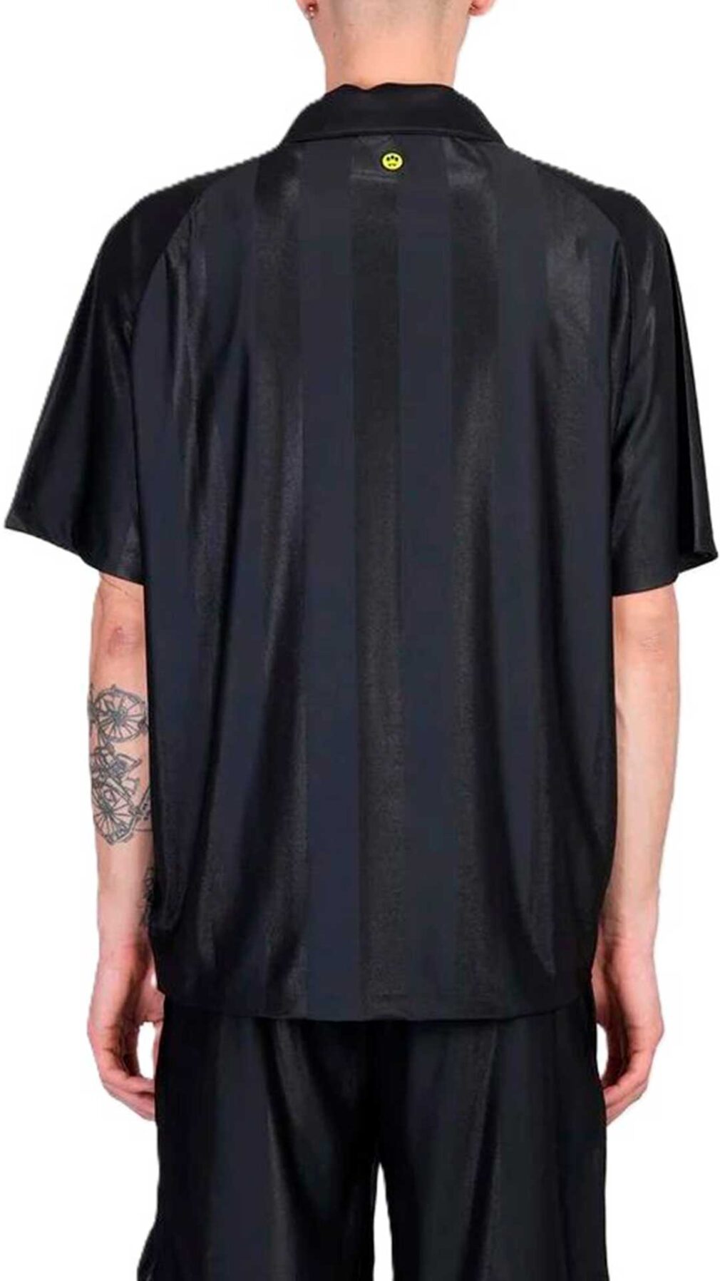 Polo holgado con logotipo