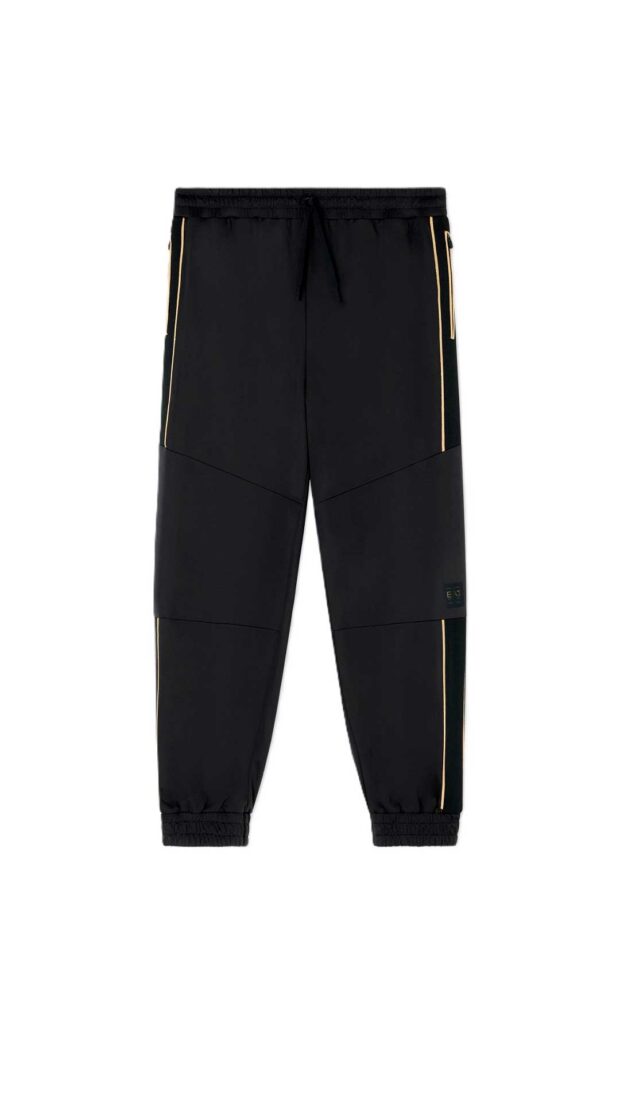 Pantalón deportivo EA7 Emporio Armani corte ajustado