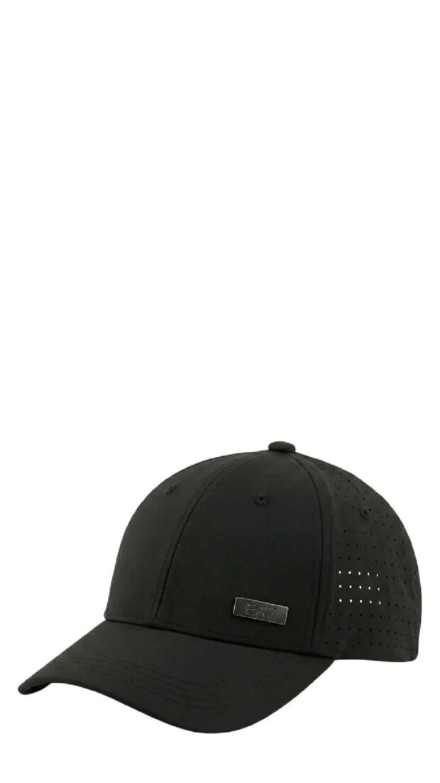 Gorra de rejilla con placa del logotipo