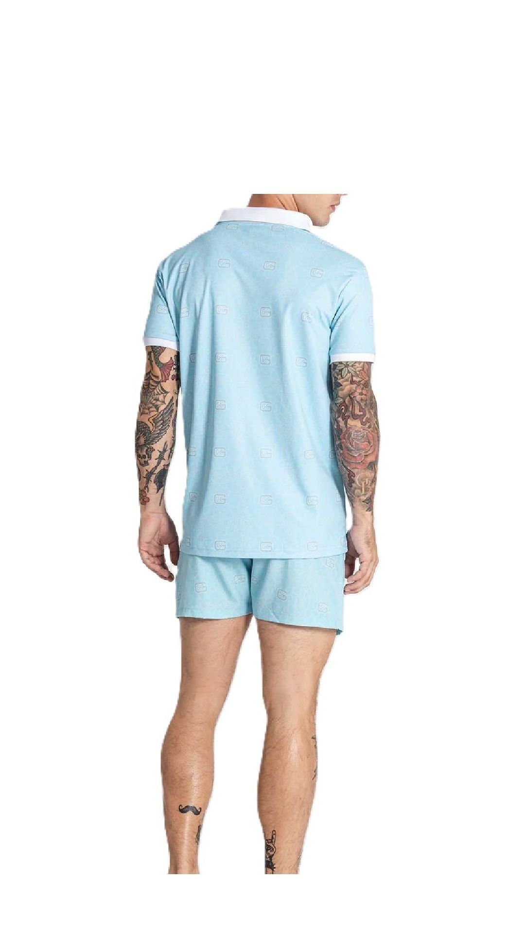 Polo ajustado con estampado del logotipo en toda la pieza