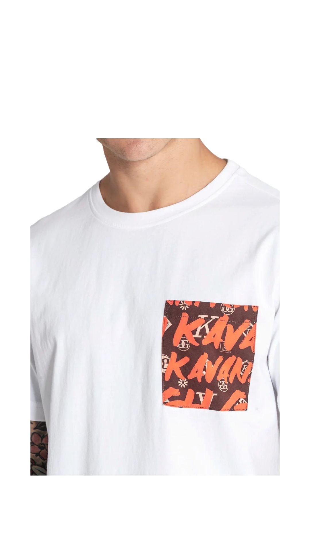 Camiseta amplia de algodón con bolsillo estampado de graffiti
