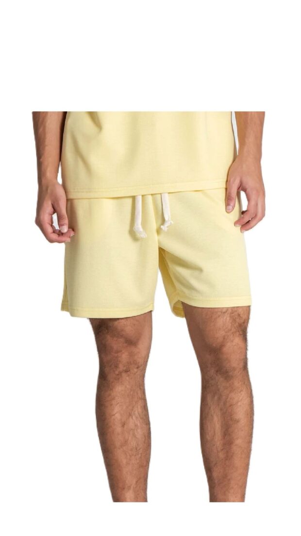 Pantalón corto de piqué con logotipo bordado en contraste
